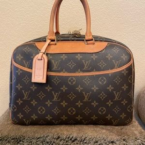 Authentic Louis Vuitton Deauville Bag